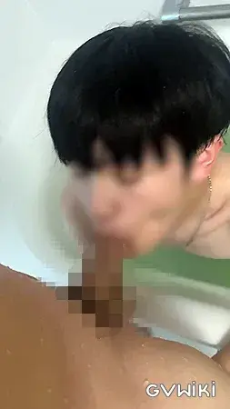 可愛い童顔男子と一緒にお風呂入ってその場で舐めてもらった!-2