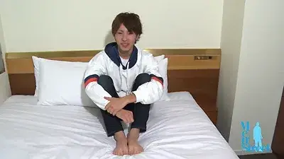 リア友☆18歳の親友がソロデビュー!初の男のフェラに感じてドピュッ♪-2