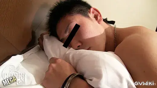 コニキャラで超人気の圭吾登場!! 松○似の可愛い顔にマッチョな身体が超エロい!! 泥酔熟睡状態で快感雄マラから驚きの大量雄汁噴出!! 必見です!!!-4