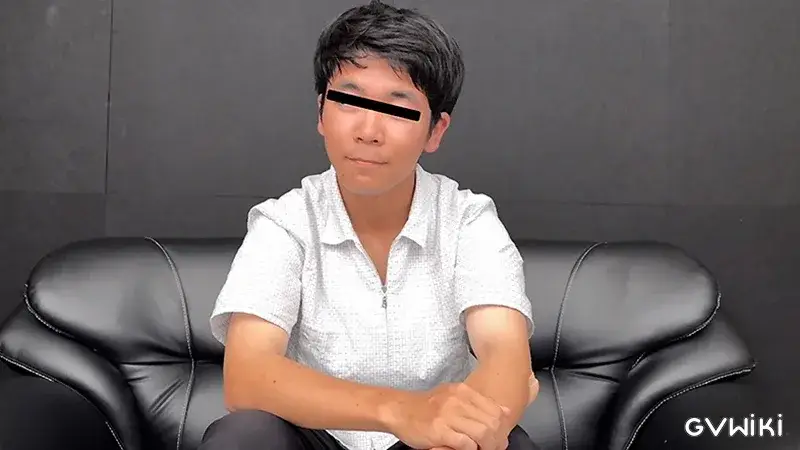 終始緊張気味！ソース青年の濃ゆ濃ゆ精子-2