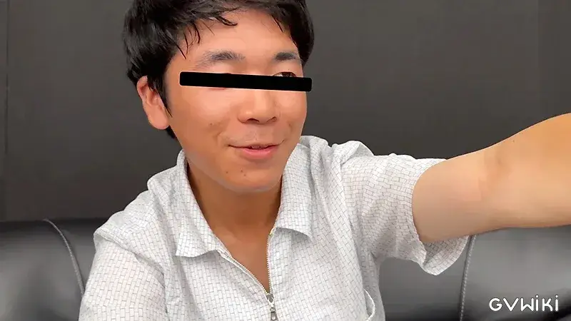 終始緊張気味！ソース青年の濃ゆ濃ゆ精子-3
