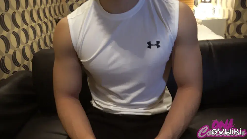 『偽AV男優面接にやって来たノンケマッチョ君を激写!』『あのズル剥けマッチョ20歳がライフセーバー姿でオナニー披露!』2編収録!-3