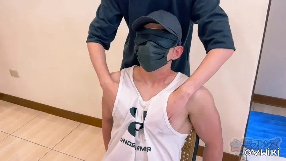 【無修正】マッチョな海くん再び登場!!今度は台湾でドッキリ大作戦!!初めて男に射精管理されて敏感チンポが何度も限界寸前に!-3