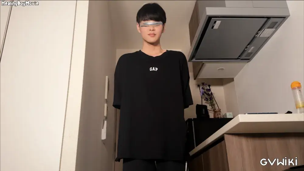 【初ドリ】笑顔満点19歳！男に攻められ感じまくる♪最後は溜めこんだ精子をドピュっと発射！-2