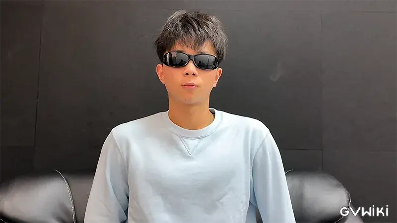 色白マッチョが雄声を出しながらドロドロ精子を発射-2