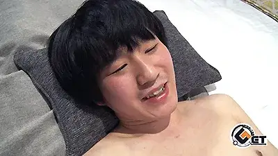 小柄で小動物系な男の子がホテルの一室で快感ウケ・昇天♂-8