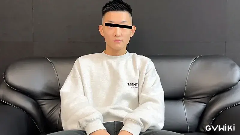 ヤンチャ系19歳、業界初出演で手コキされてドピュッと大量射精-2