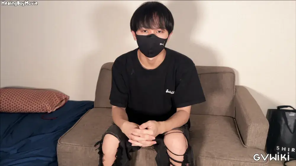 【初ドリ】重量感たっぷり！デカチンの亀頭を攻められ悶絶！もちろん最後は気持ちよさそうに射精する！-2