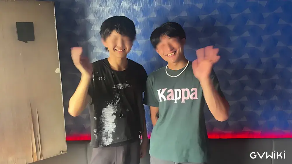 アナル解禁！！　笑顔爛漫！超シ〇タボーイ！思わず2度見の超カワ18歳！-1