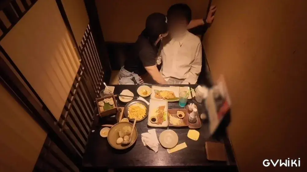 18歳ガチ恋男子、アソコ立たせて居酒屋まで付いてくるから仕方なく、、-5